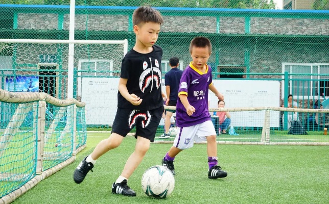 深圳体育馆足球培训深圳足球训练基地